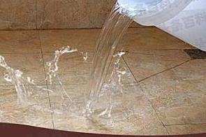 云霄漏水维修 免砸砖防水材料该如何施工